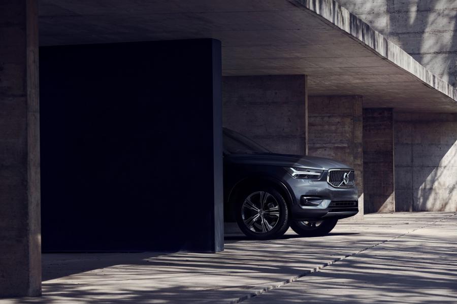  Volvo XC40 T5 Inscription 2018 года  (WW) (фото 4 из 21)